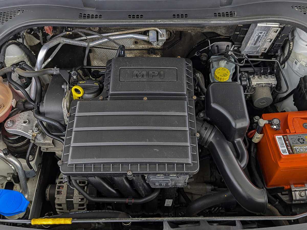 Skoda Rapid с пробегом — 2017 год. Фото: #8