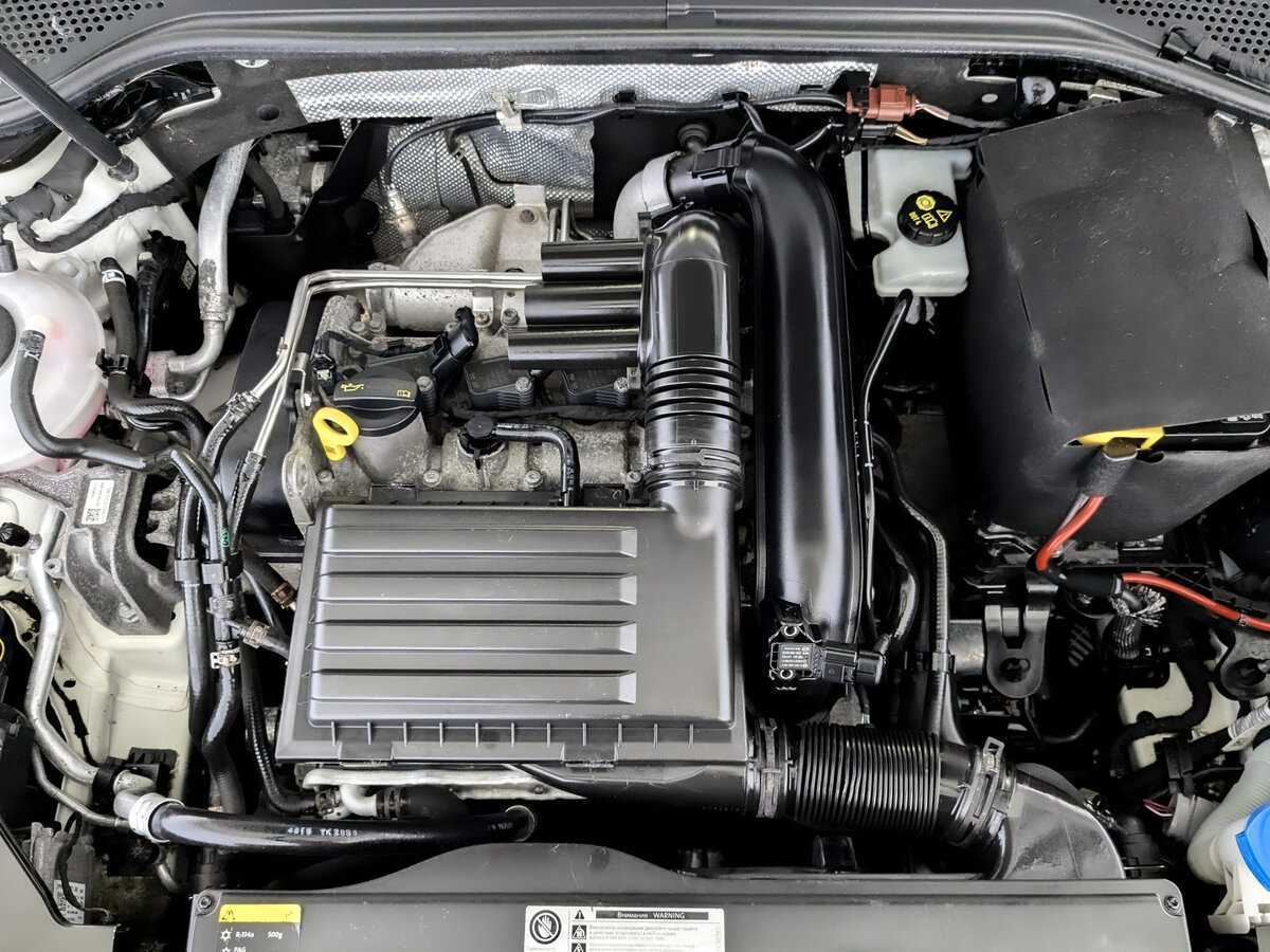 Volkswagen Passat с пробегом — 2016 год. Фото: #8