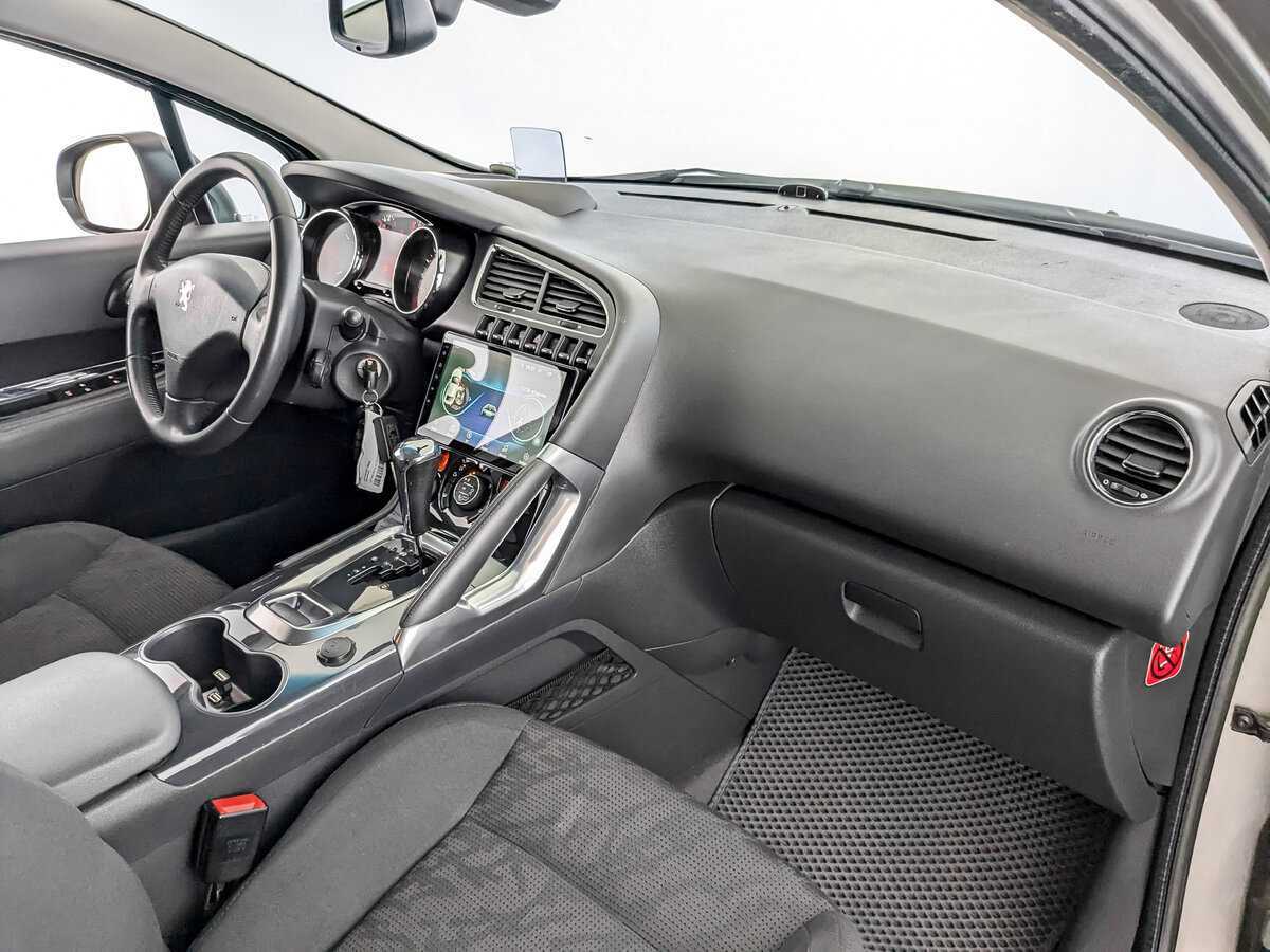 Peugeot 3008 с пробегом — 2012 год. Фото: #10