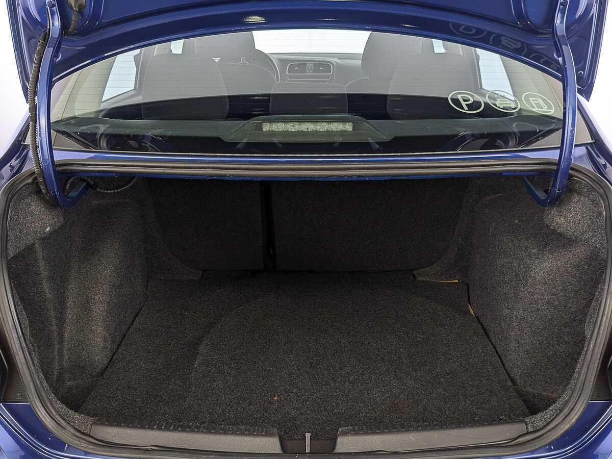 Volkswagen Polo с пробегом — 2019 год. Фото: #9