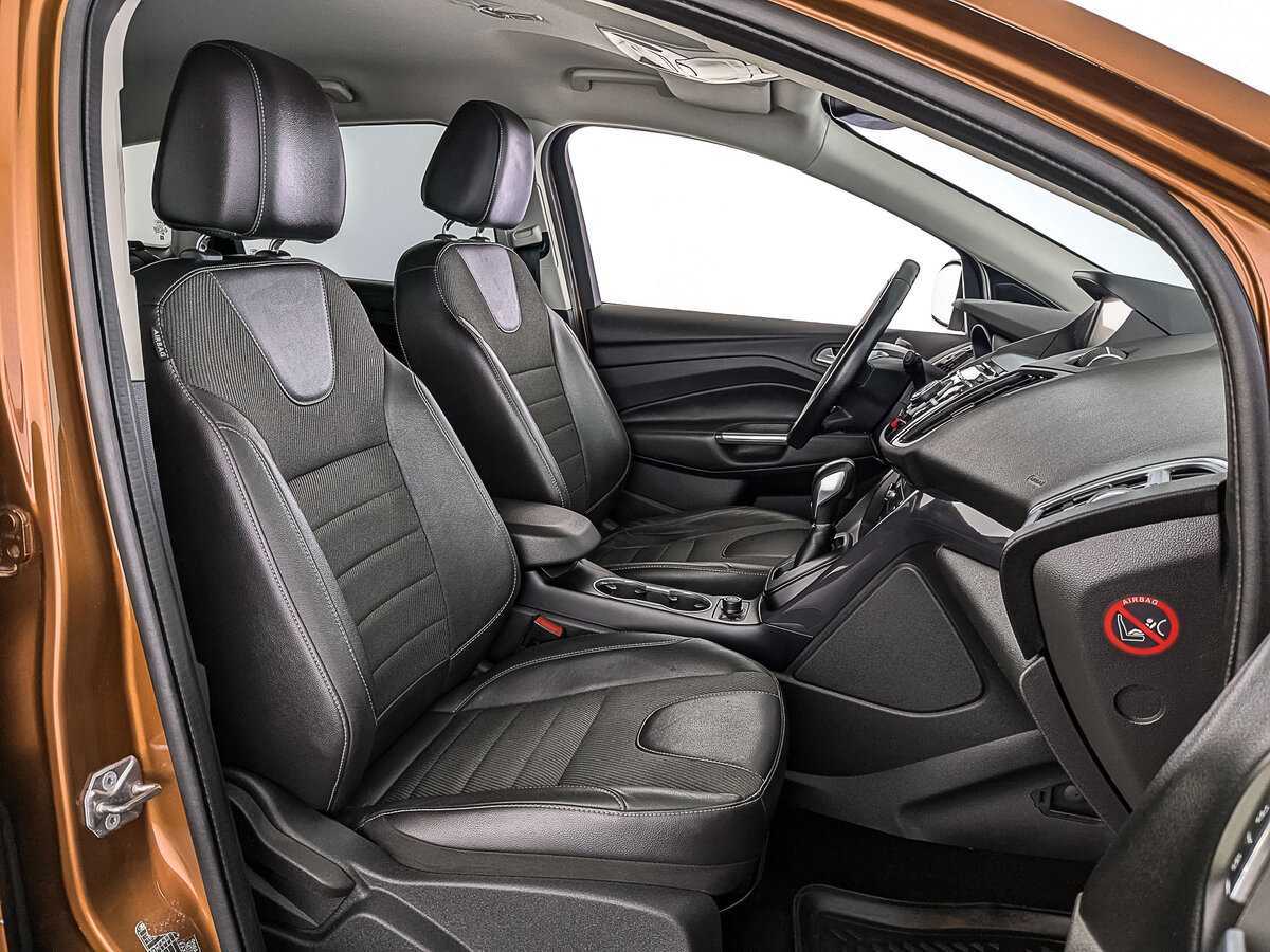 Ford Kuga с пробегом — 2014 год. Фото: #23