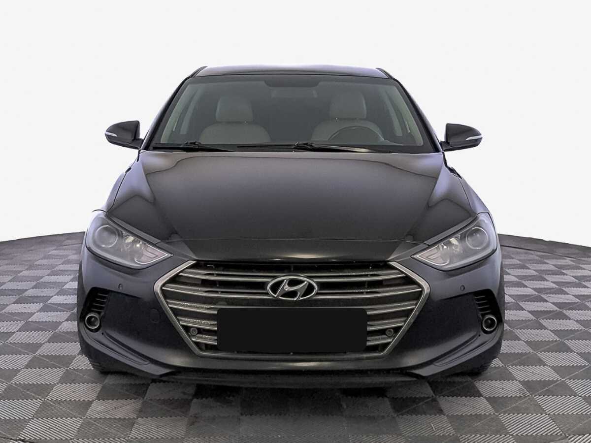 Hyundai Elantra с пробегом — 2017 год. Фото: #1