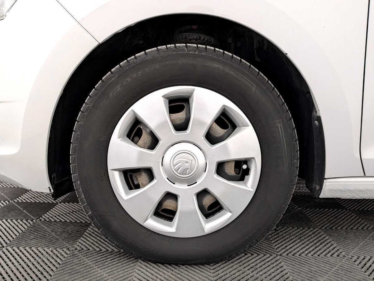 Skoda Rapid с пробегом — 2017 год. Фото: #17