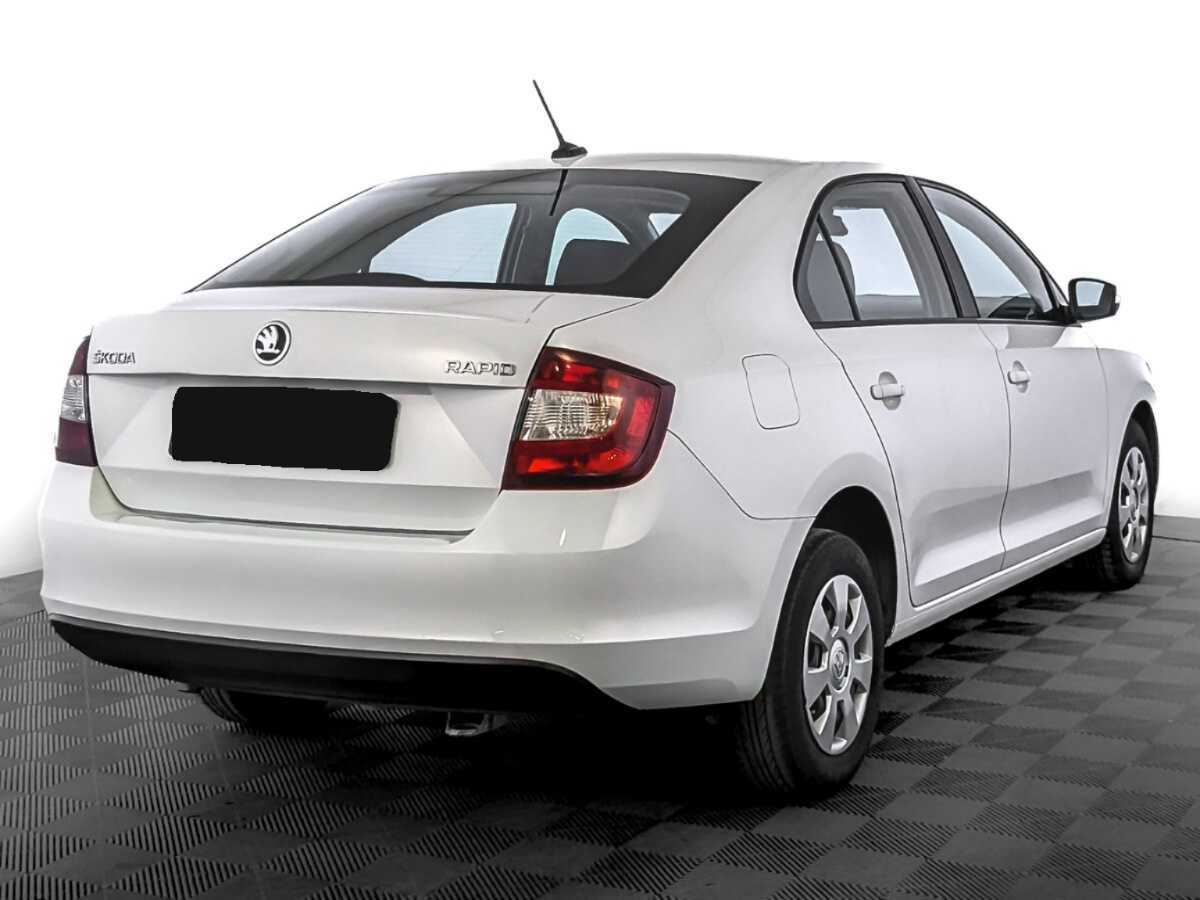 Skoda Rapid с пробегом — 2019 год. Фото: #4