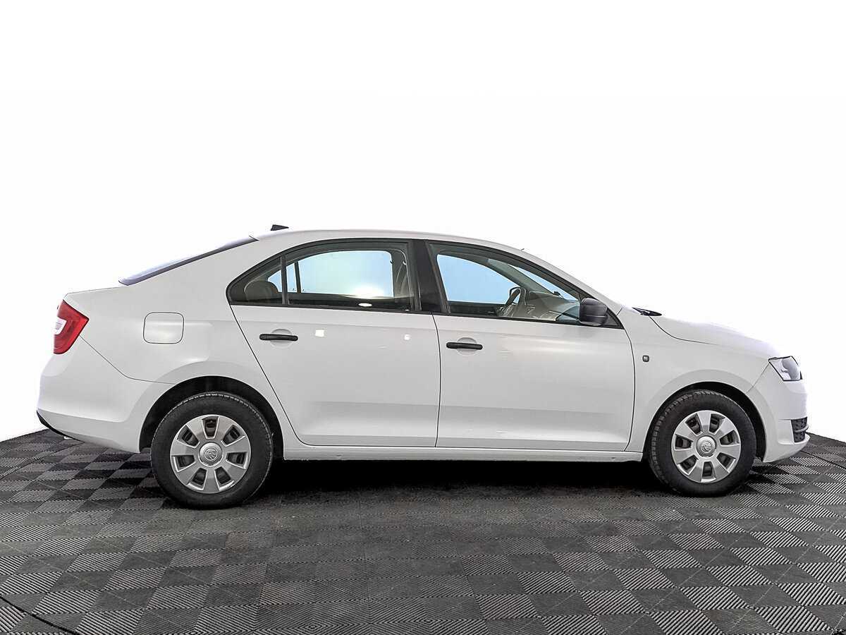 Skoda Rapid с пробегом — 2017 год. Фото: #3