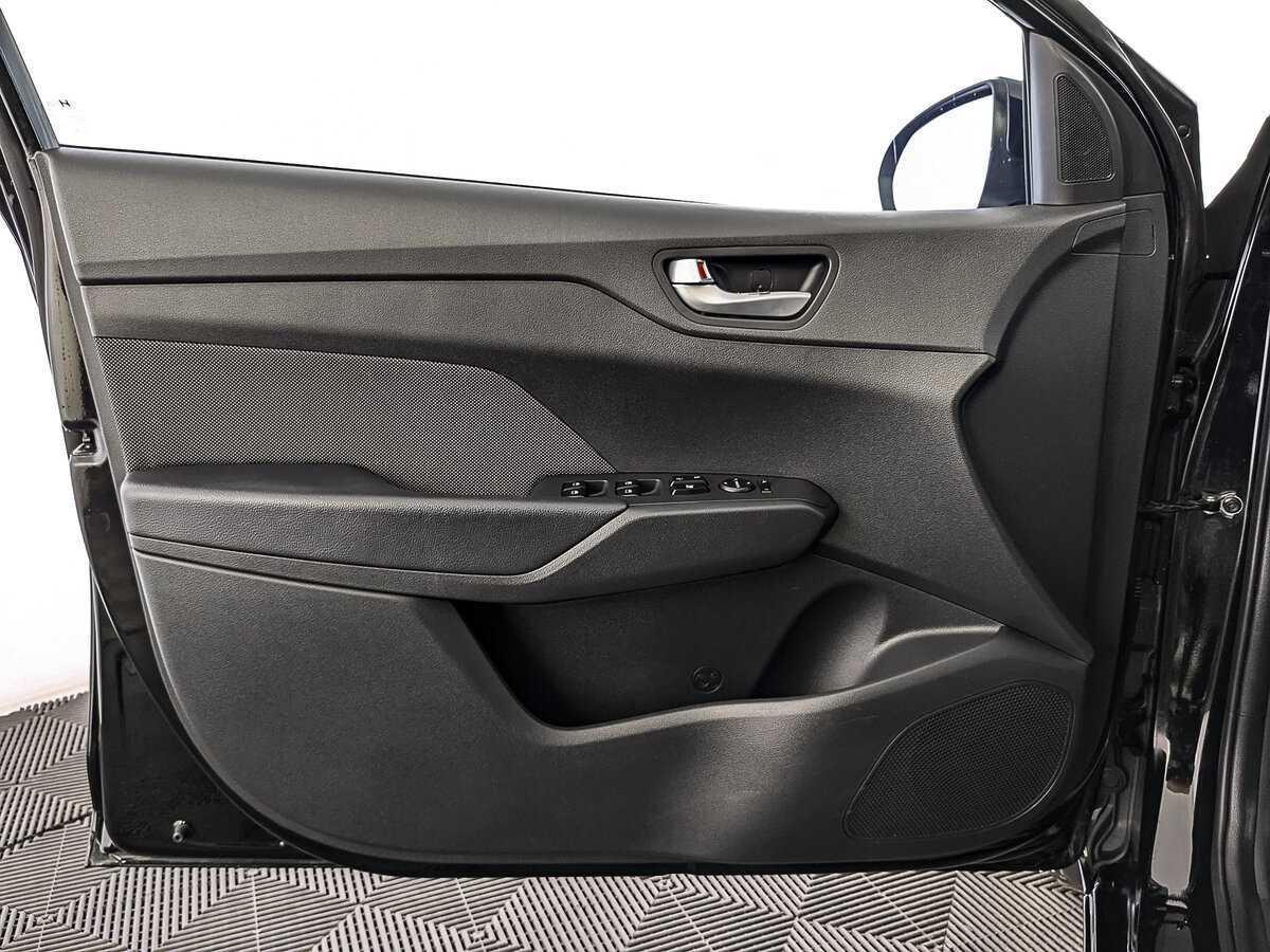 Hyundai Solaris с пробегом — 2021 год. Фото: #18