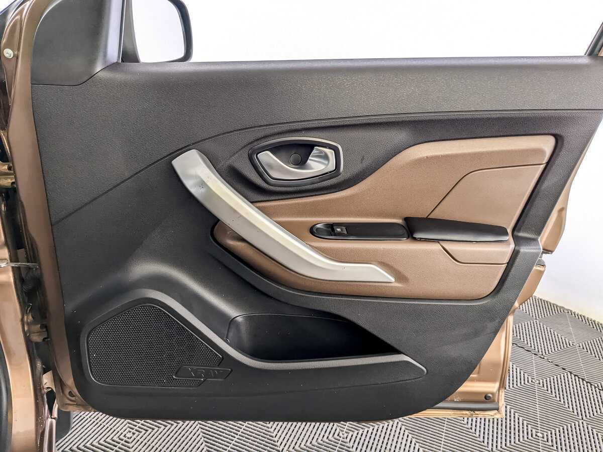 Lada (ВАЗ) XRAY с пробегом — 2017 год. Фото: #23