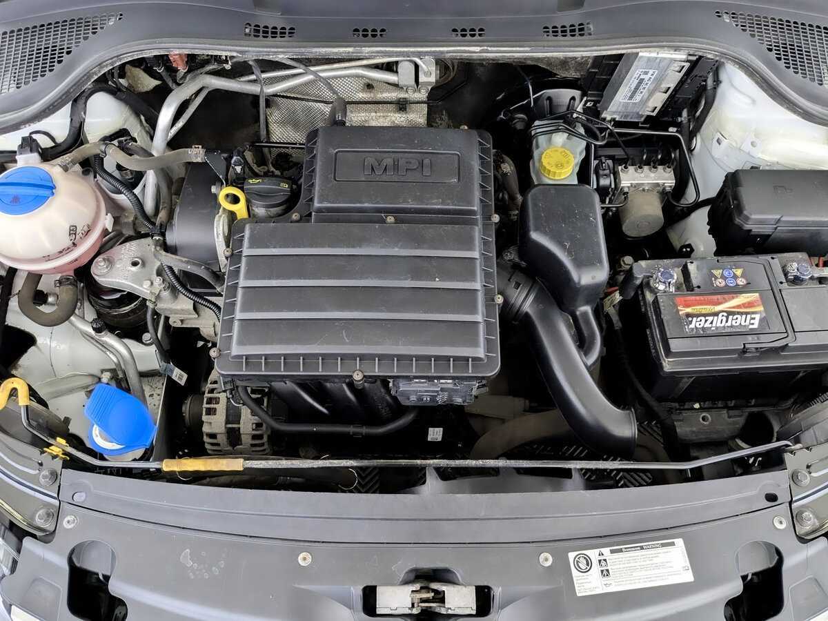 Skoda Rapid с пробегом — 2017 год. Фото: #8