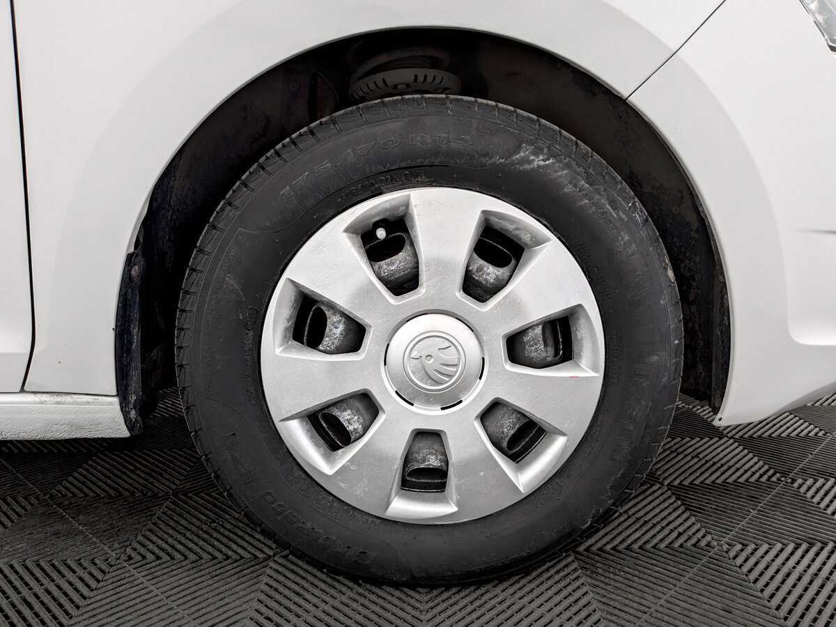 Skoda Rapid с пробегом — 2017 год. Фото: #17