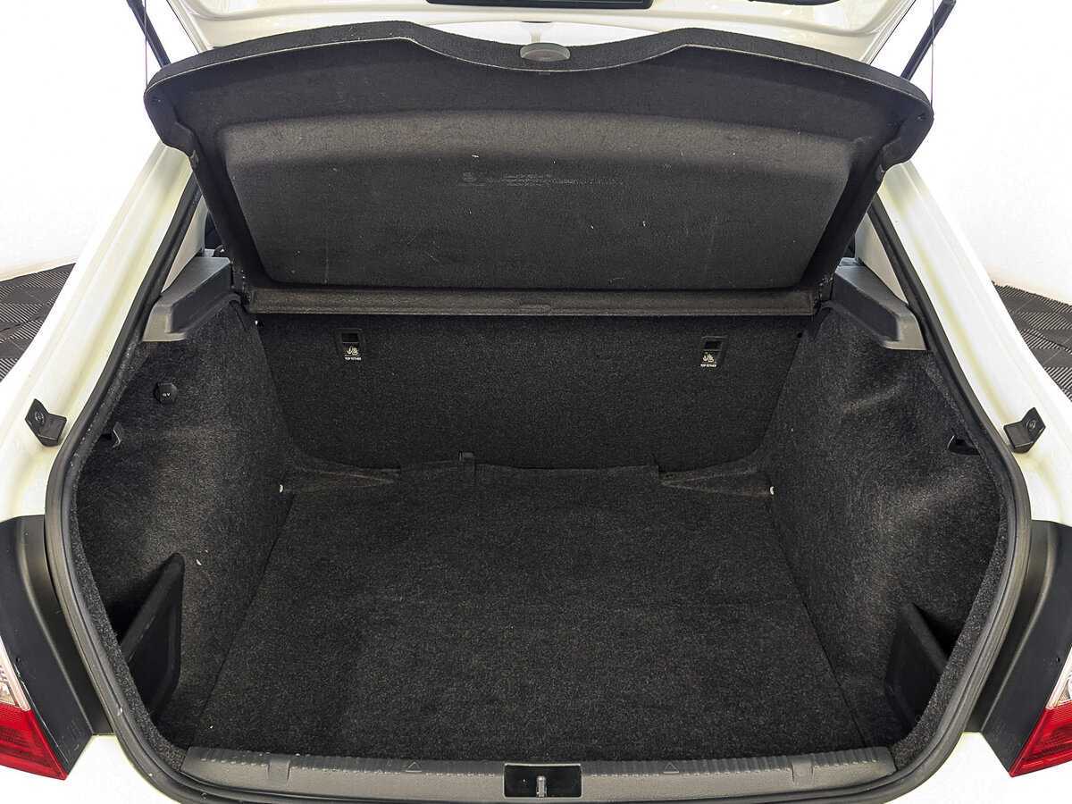 Skoda Rapid с пробегом — 2017 год. Фото: #9