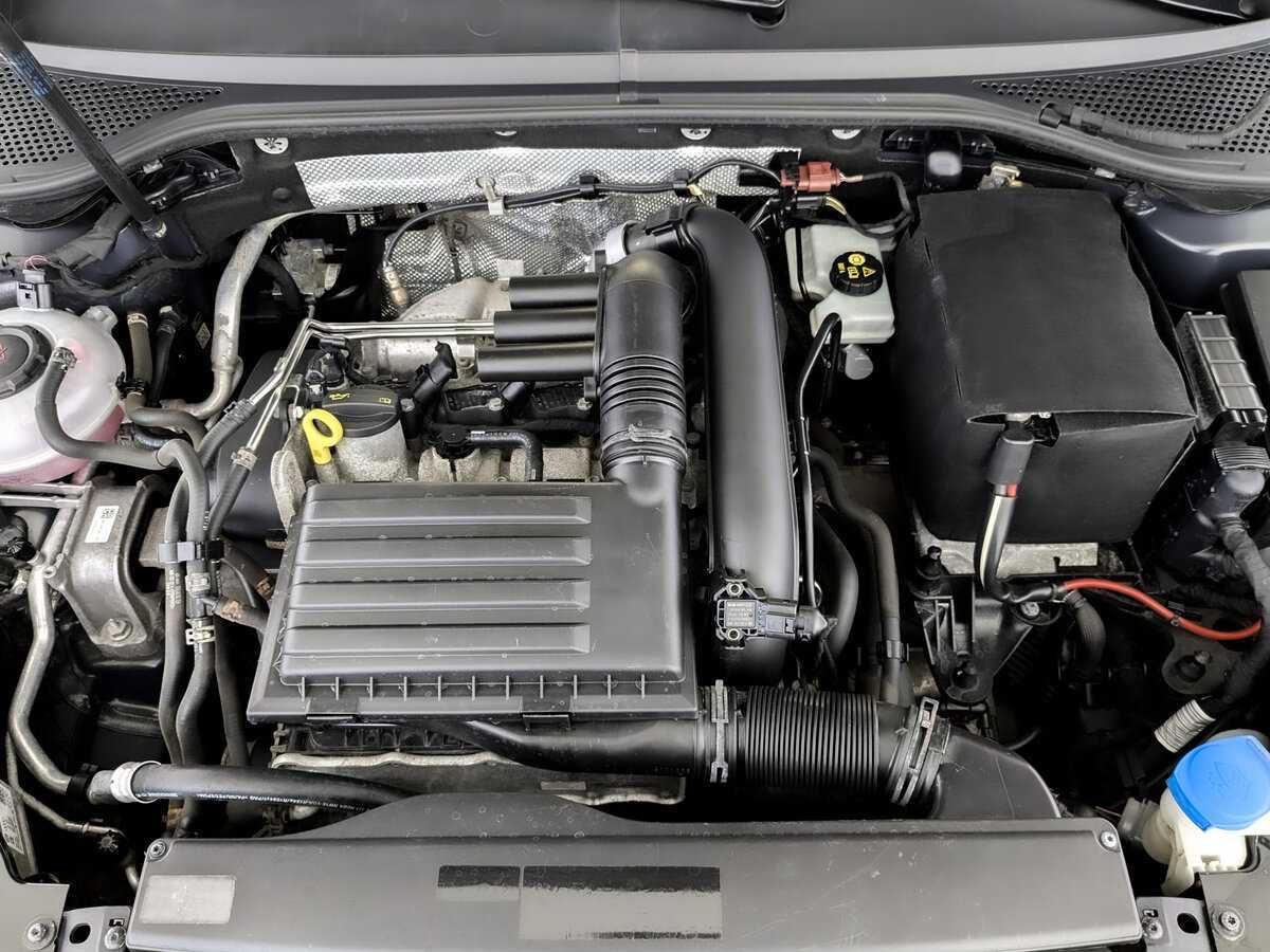 Volkswagen Passat с пробегом — 2017 год. Фото: #8