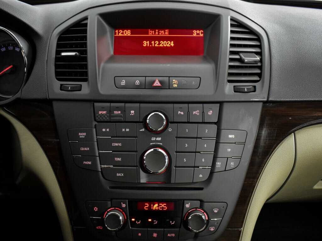 Opel Insignia с пробегом — 2012 год. Фото: #14