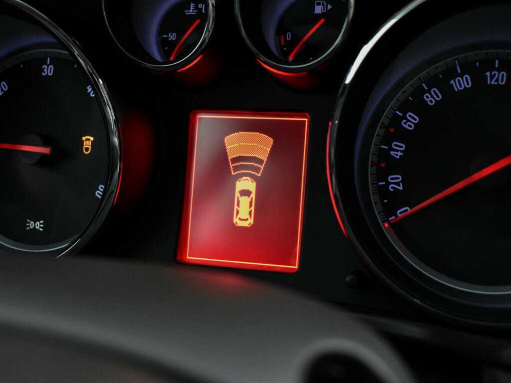 Opel Insignia с пробегом — 2012 год. Фото: #15