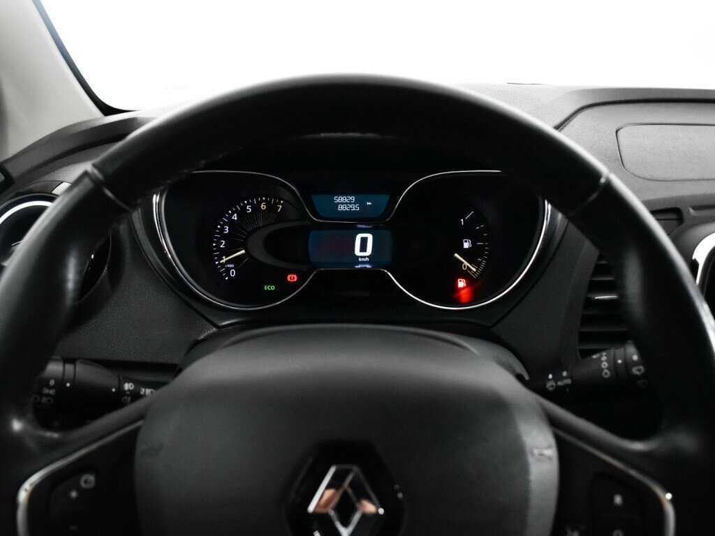 Renault Kaptur с пробегом — 2016 год. Фото: #10