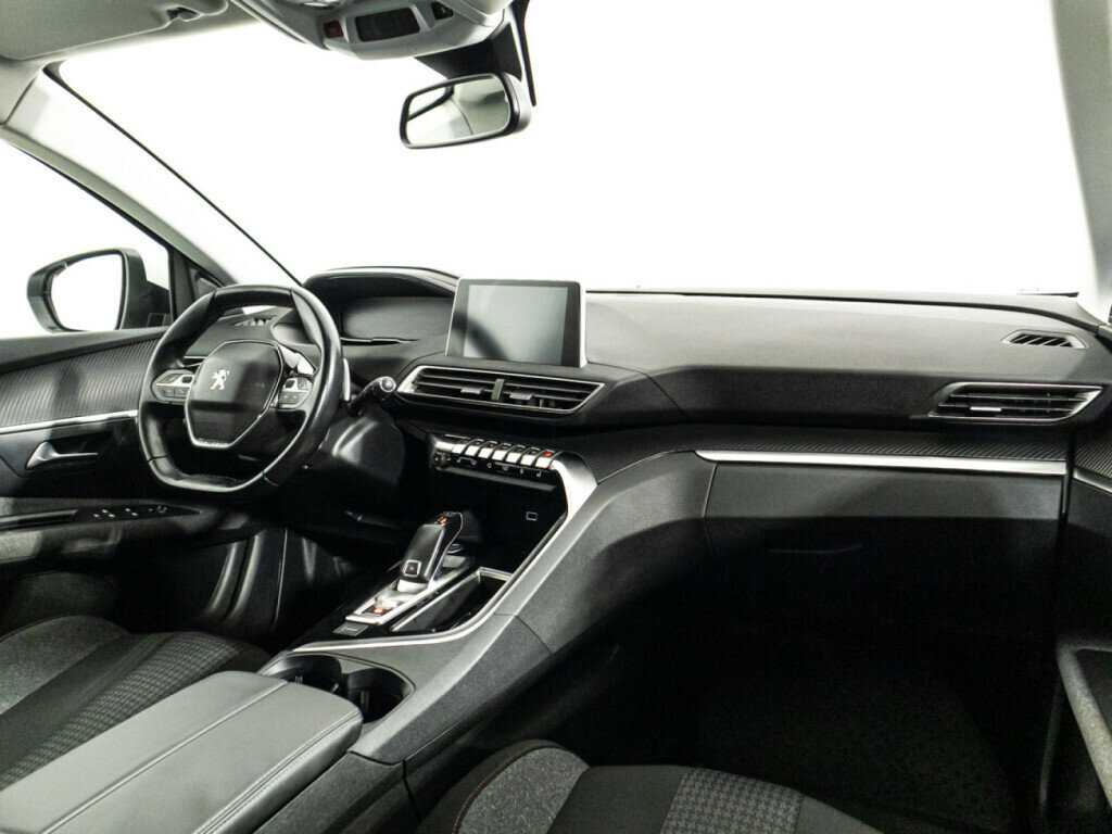 Peugeot 3008 с пробегом — 2017 год. Фото: #8