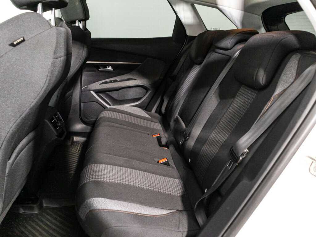 Peugeot 3008 с пробегом — 2017 год. Фото: #9