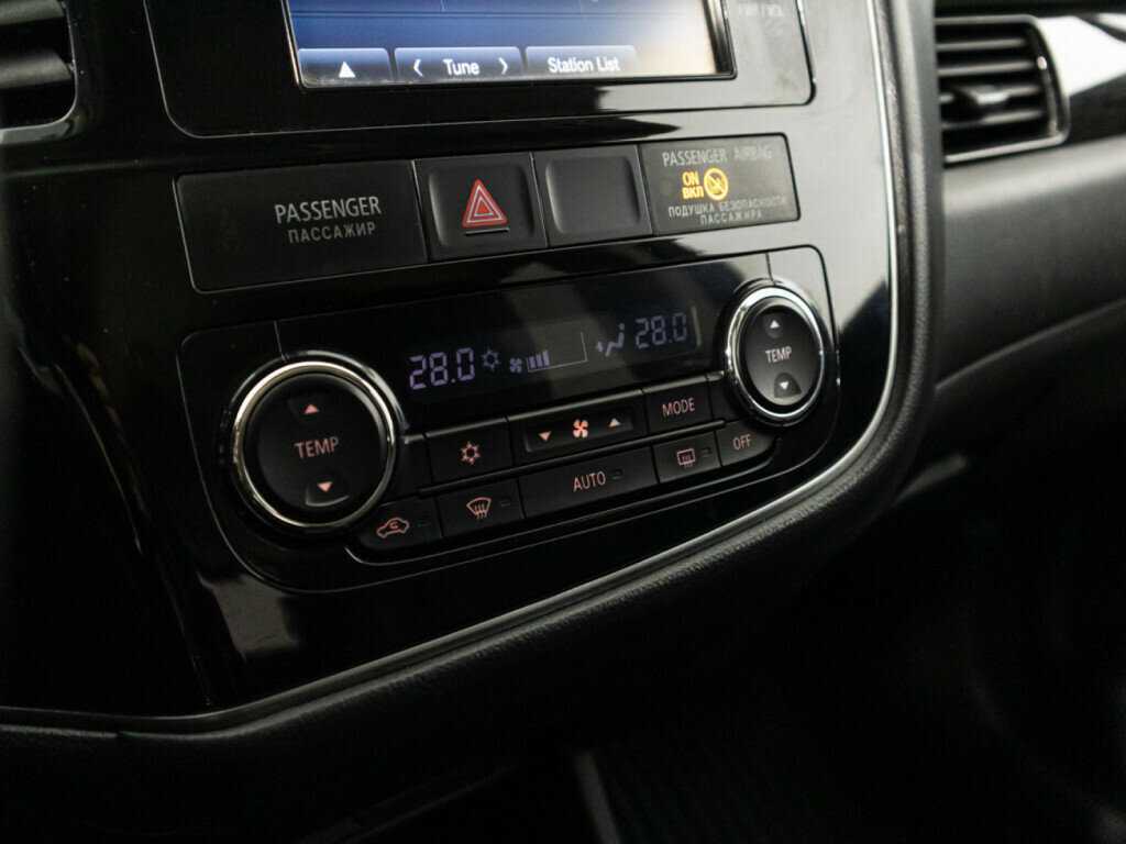 Mitsubishi Outlander с пробегом — 2016 год. Фото: #19