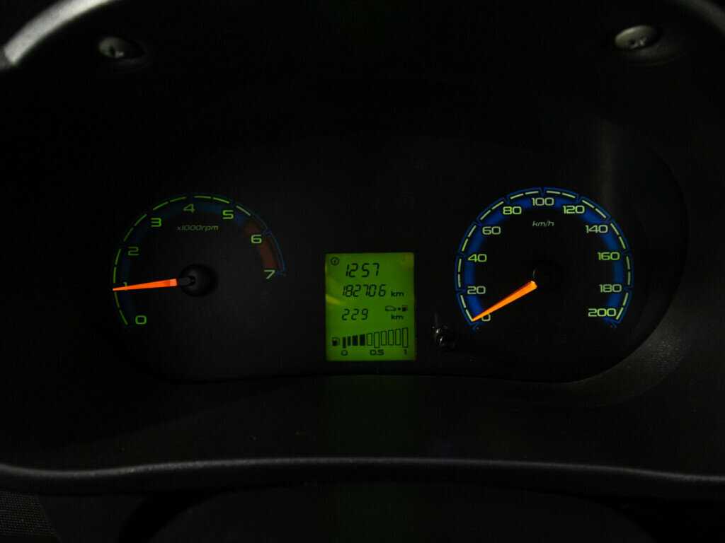 Lada (ВАЗ) Granta с пробегом — 2013 год. Фото: #11