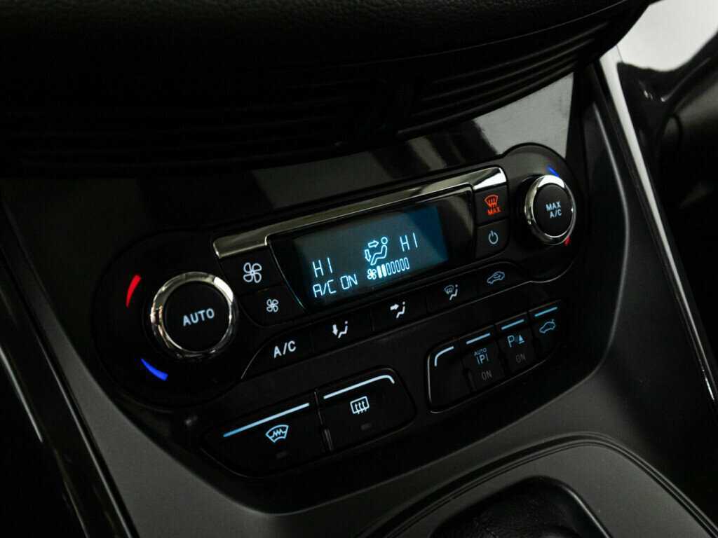 Ford Kuga с пробегом — 2013 год. Фото: #15