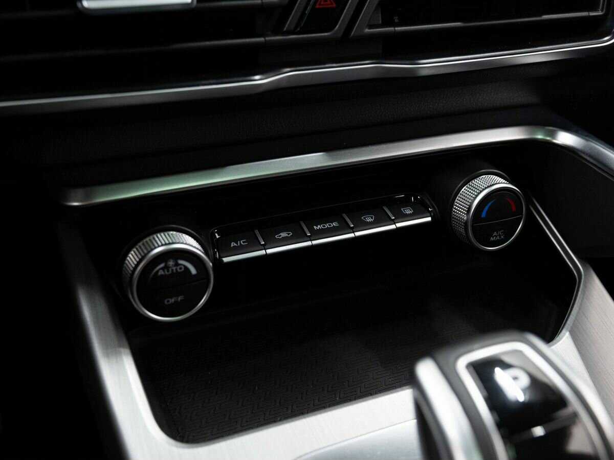 Geely Coolray с пробегом — 2021 год. Фото: #17