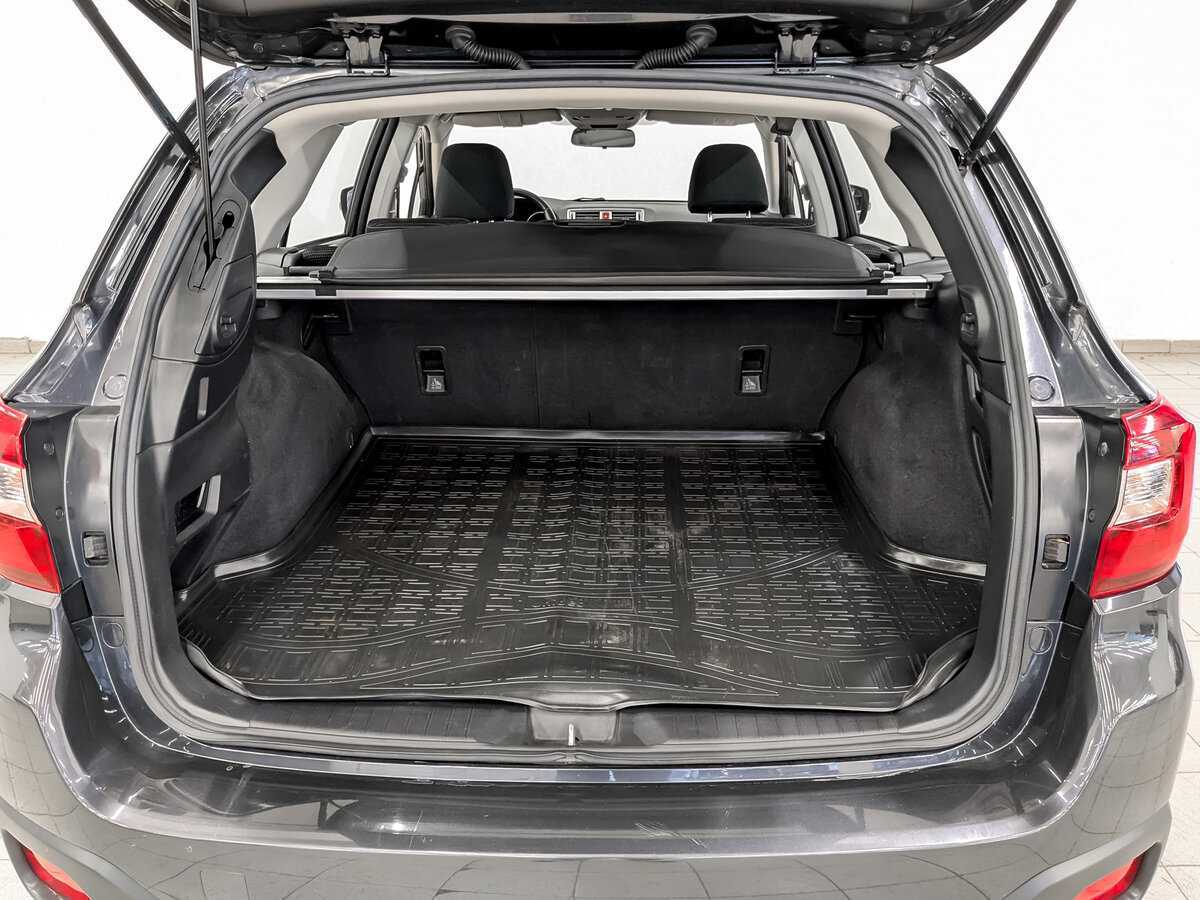 Subaru Outback с пробегом — 2015 год. Фото: #9