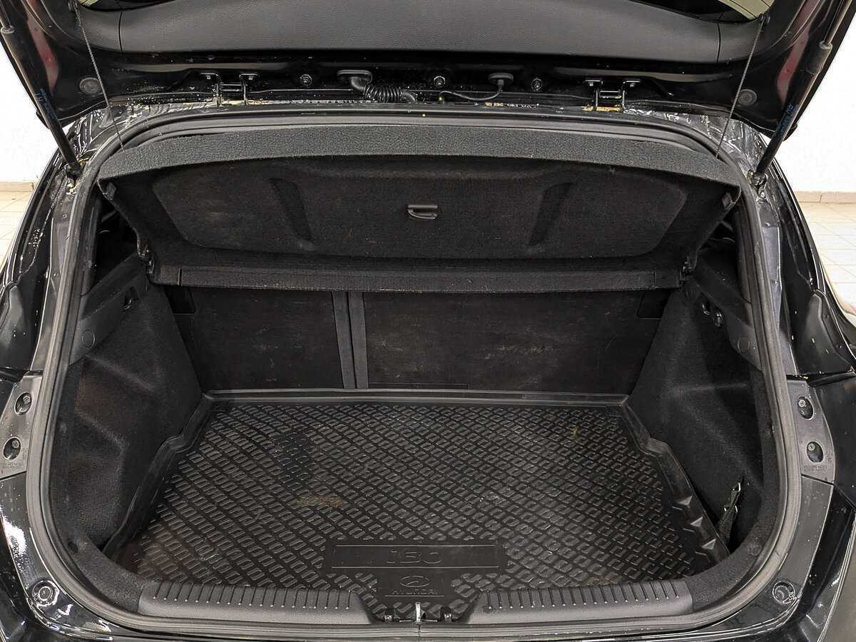 Hyundai i30 с пробегом — 2015 год. Фото: #9