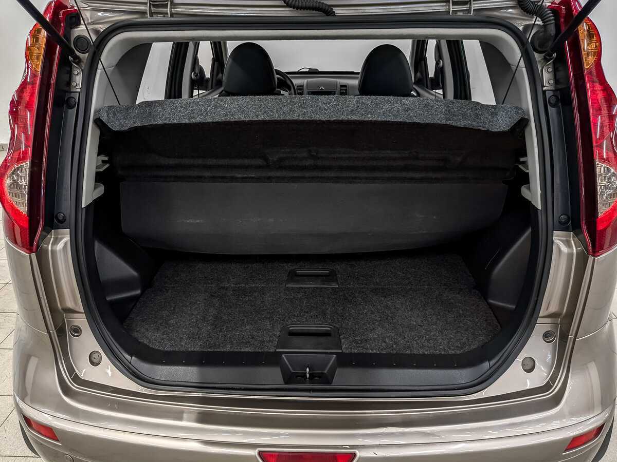 Nissan Note с пробегом — 2013 год. Фото: #9