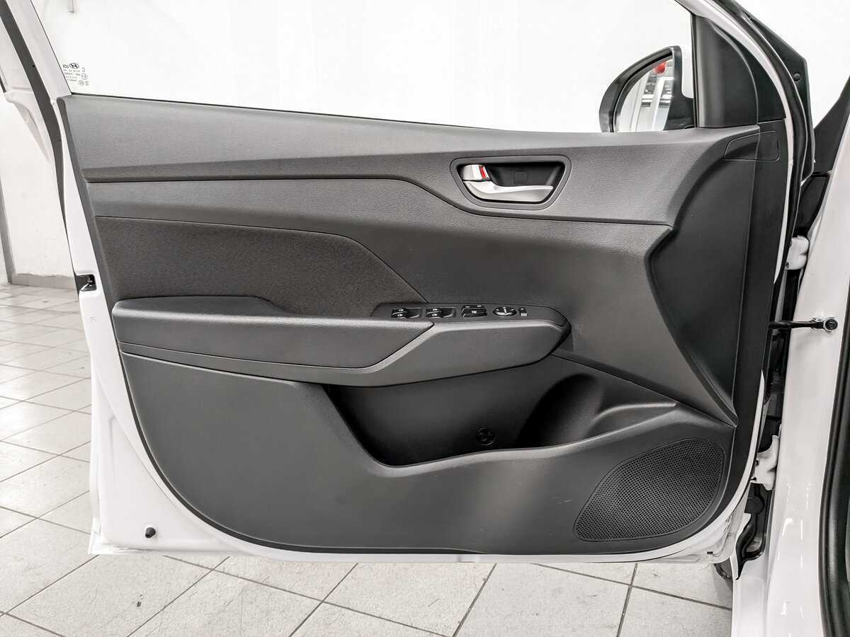 Hyundai Solaris с пробегом — 2021 год. Фото: #16