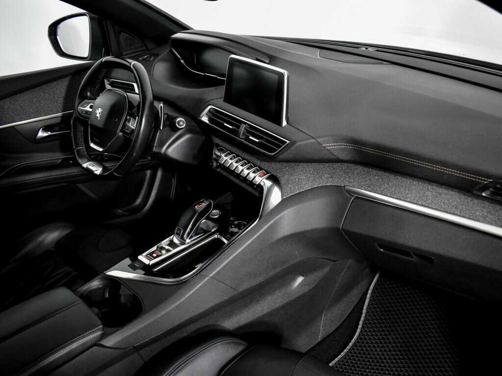 Peugeot 3008 с пробегом — 2018 год. Фото: #9