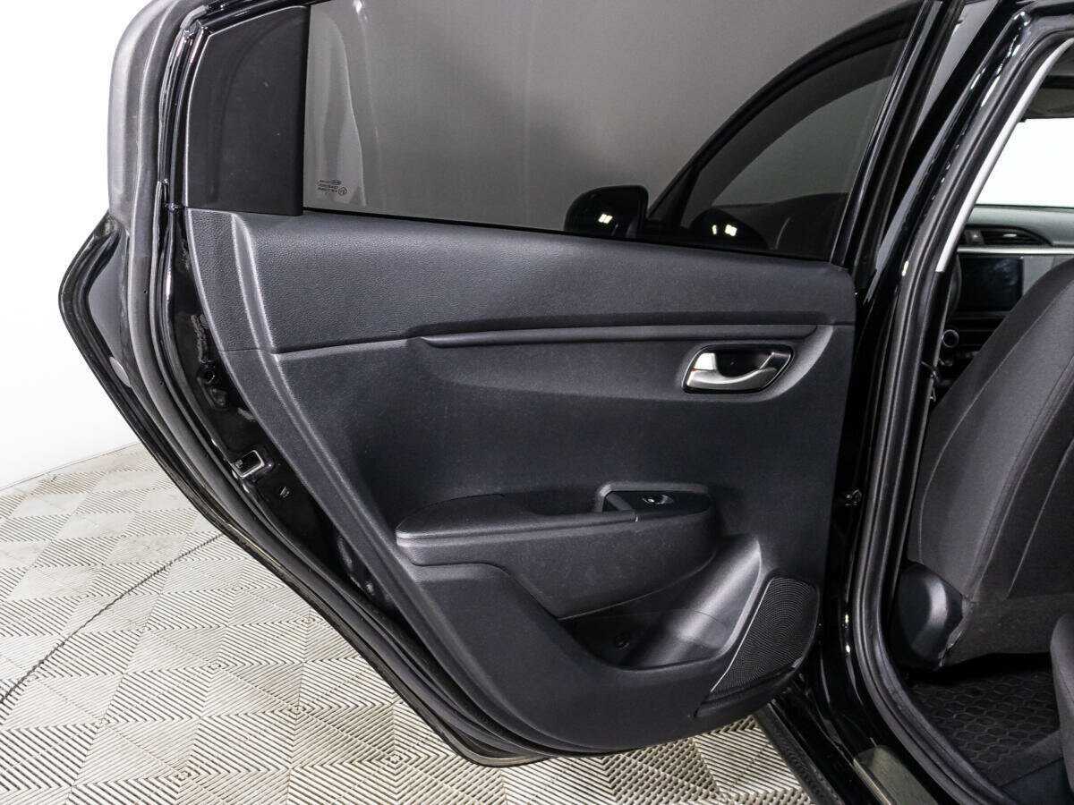 Kia Rio с пробегом — 2021 год. Фото: #24