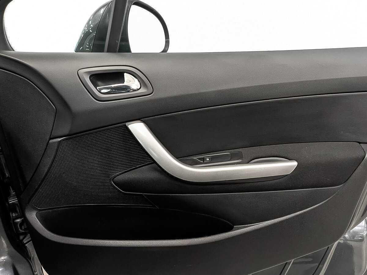 Peugeot 308 с пробегом — 2012 год. Фото: #21