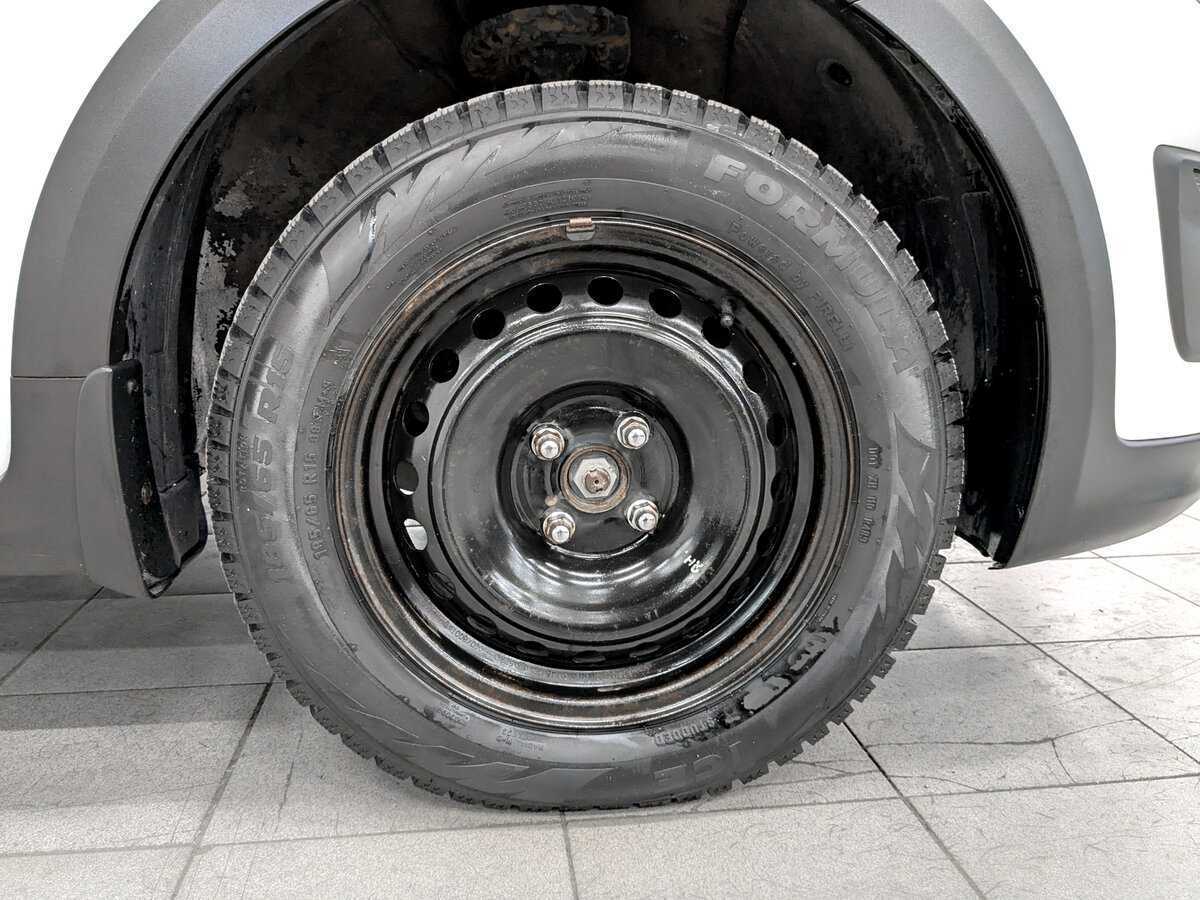 Kia Rio с пробегом — 2019 год. Фото: #17