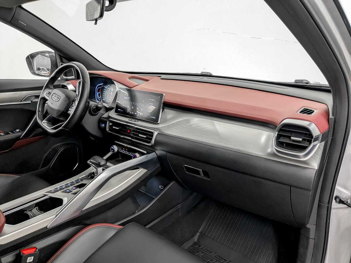 Geely Coolray с пробегом — 2023 год. Фото: #10