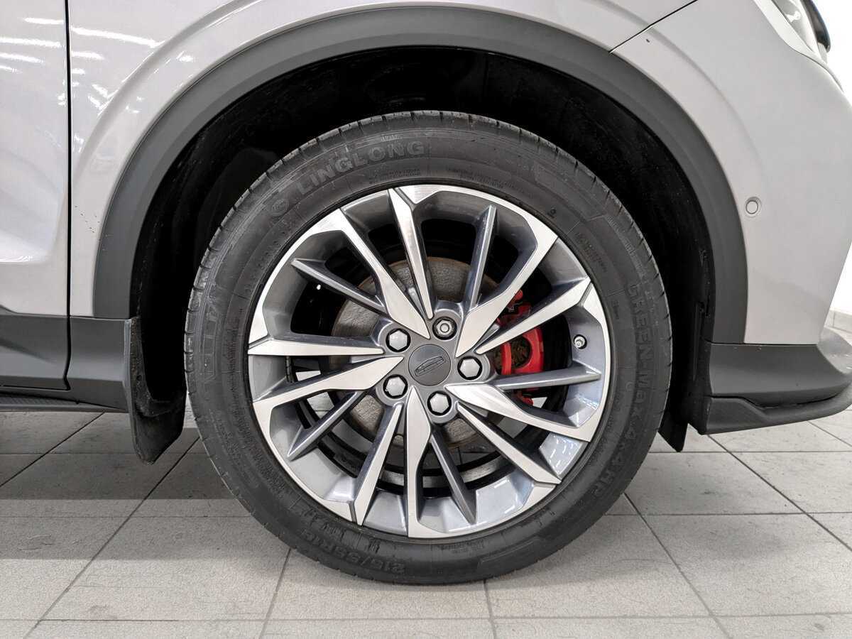 Geely Coolray с пробегом — 2023 год. Фото: #17