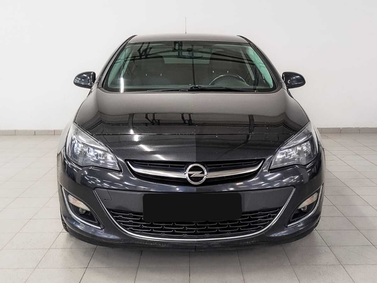 Opel Astra с пробегом — 2014 год. Фото: #1