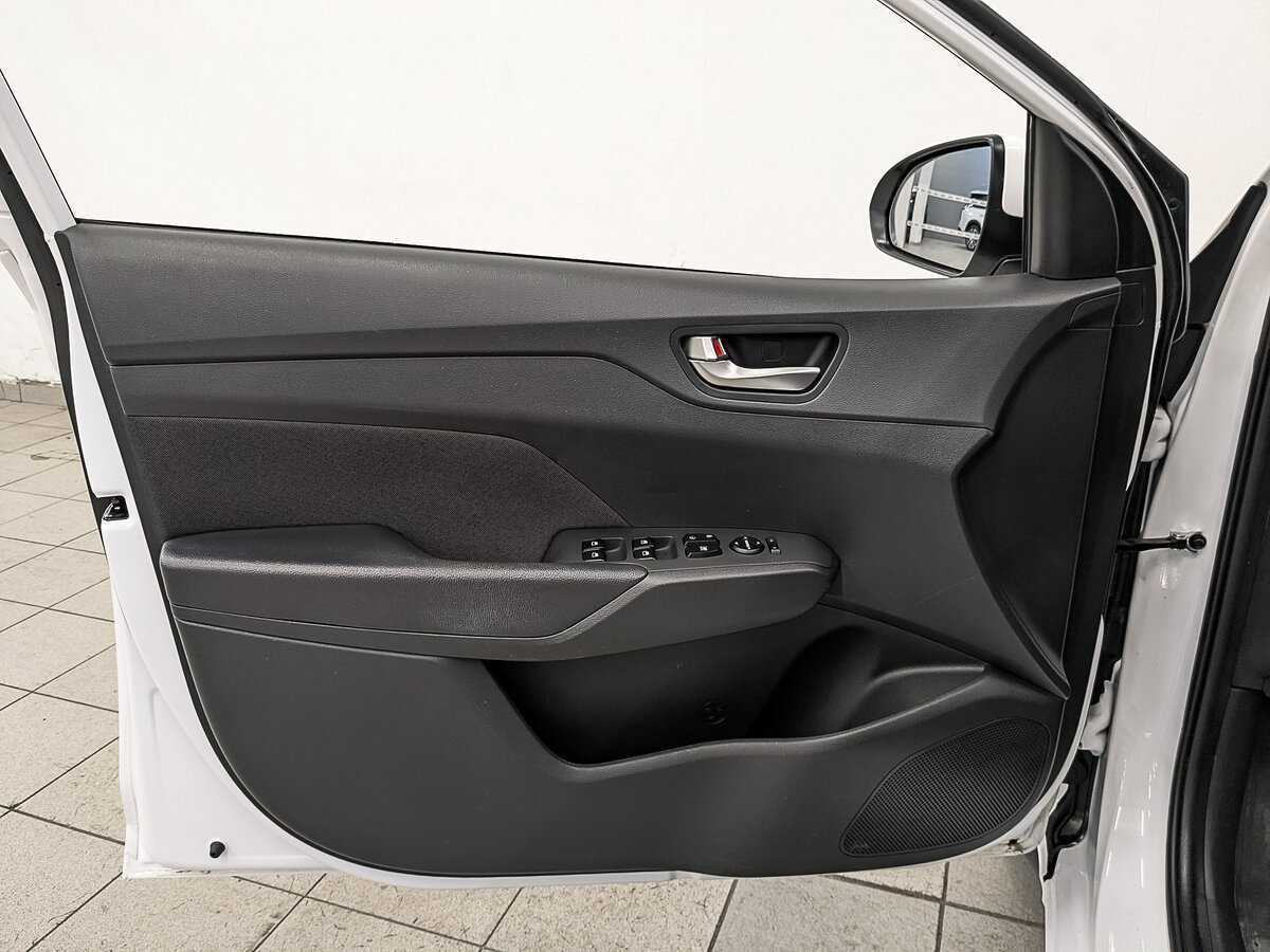 Hyundai Solaris с пробегом — 2021 год. Фото: #16