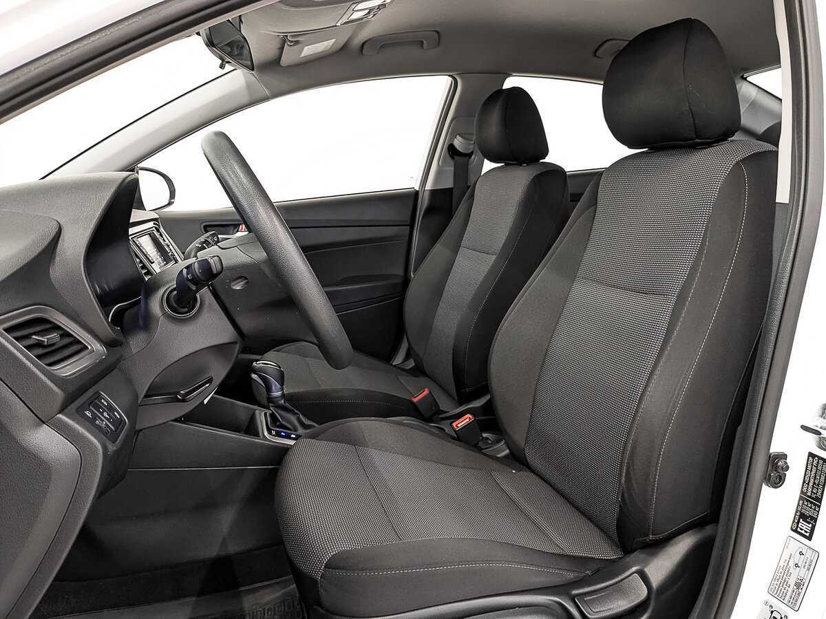 Hyundai Solaris с пробегом — 2021 год. Фото: #17