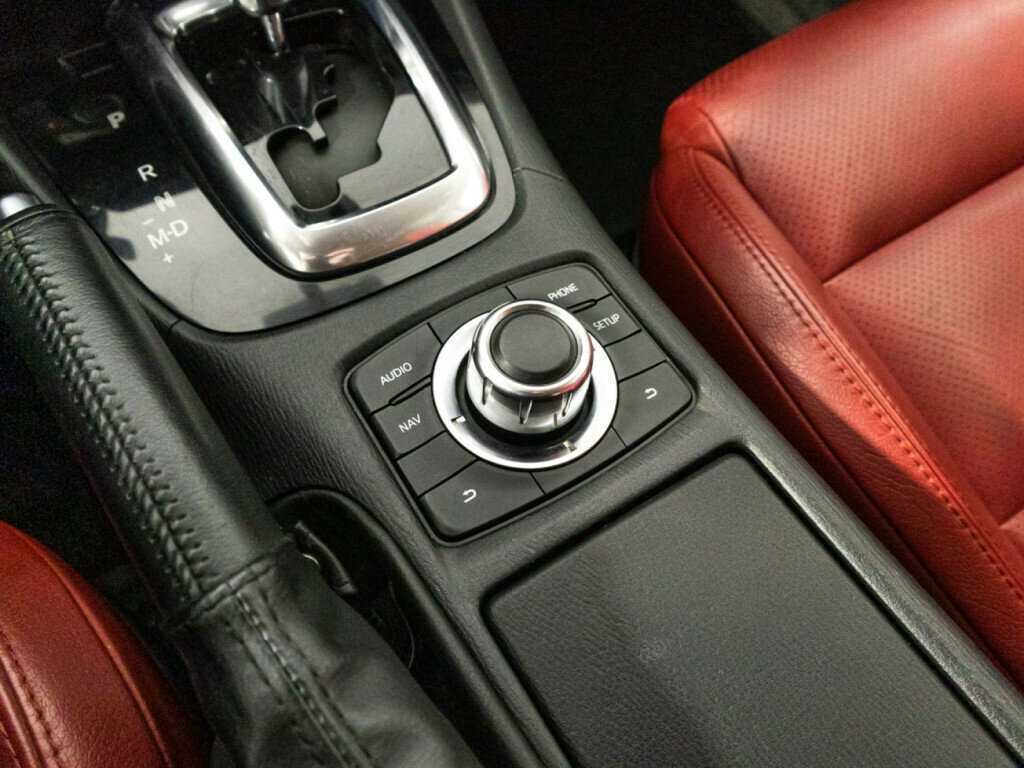 Mazda 6 с пробегом — 2014 год. Фото: #17