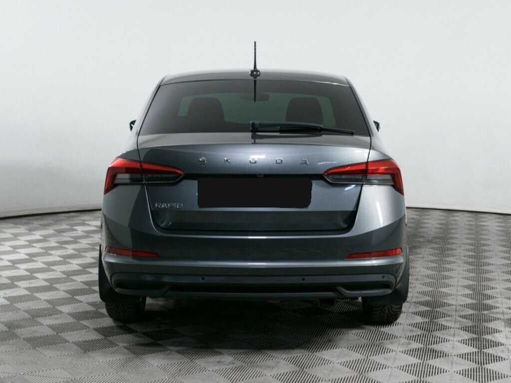 Skoda Rapid с пробегом — 2021 год. Фото: #4