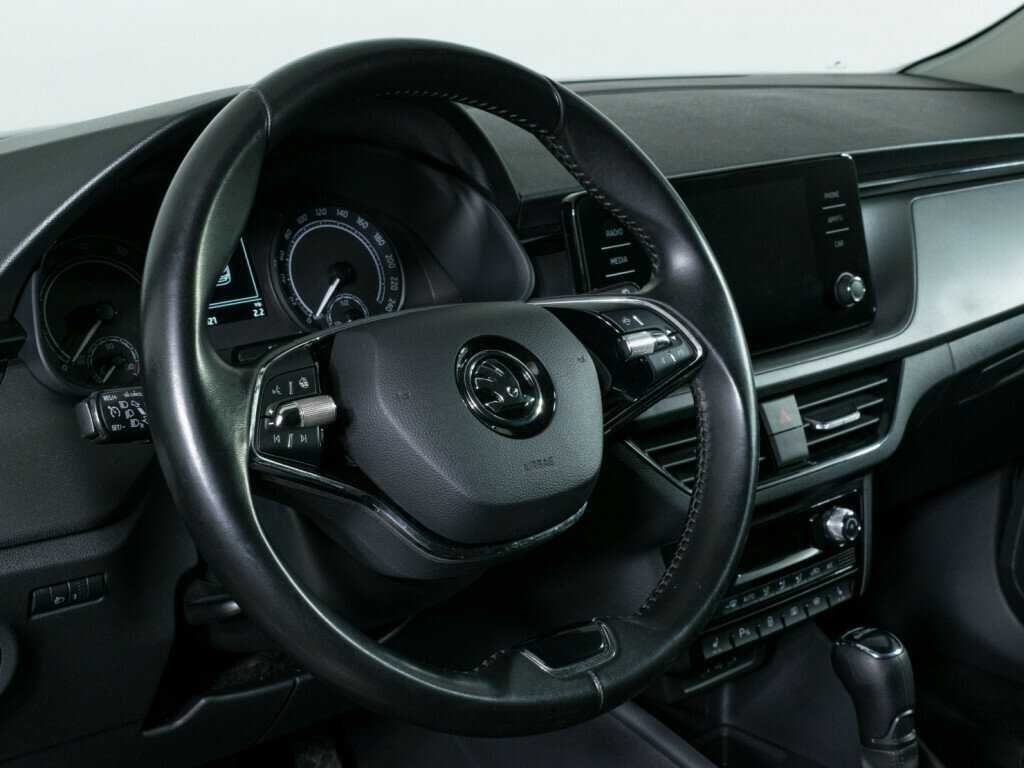 Skoda Rapid с пробегом — 2021 год. Фото: #10