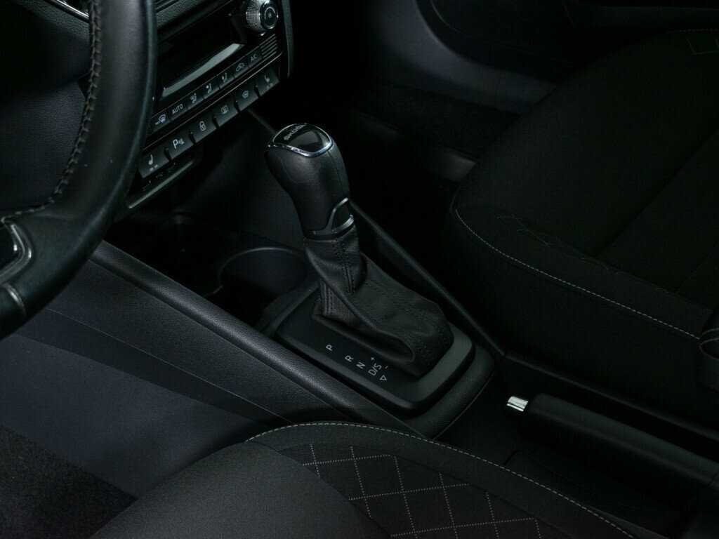 Skoda Rapid с пробегом — 2021 год. Фото: #11