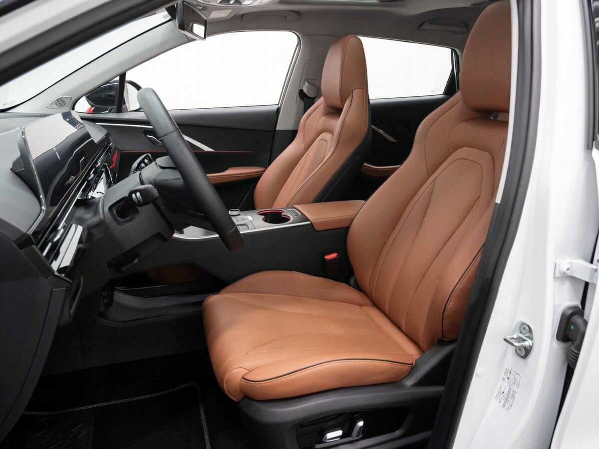 OMODA C5 с пробегом — 2023 год. Фото: #9