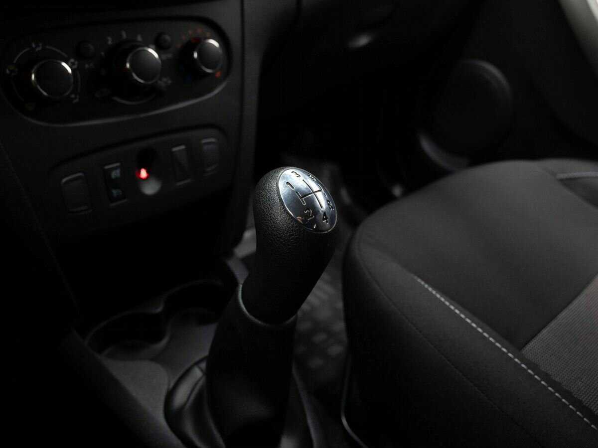 Renault Sandero с пробегом — 2020 год. Фото: #19