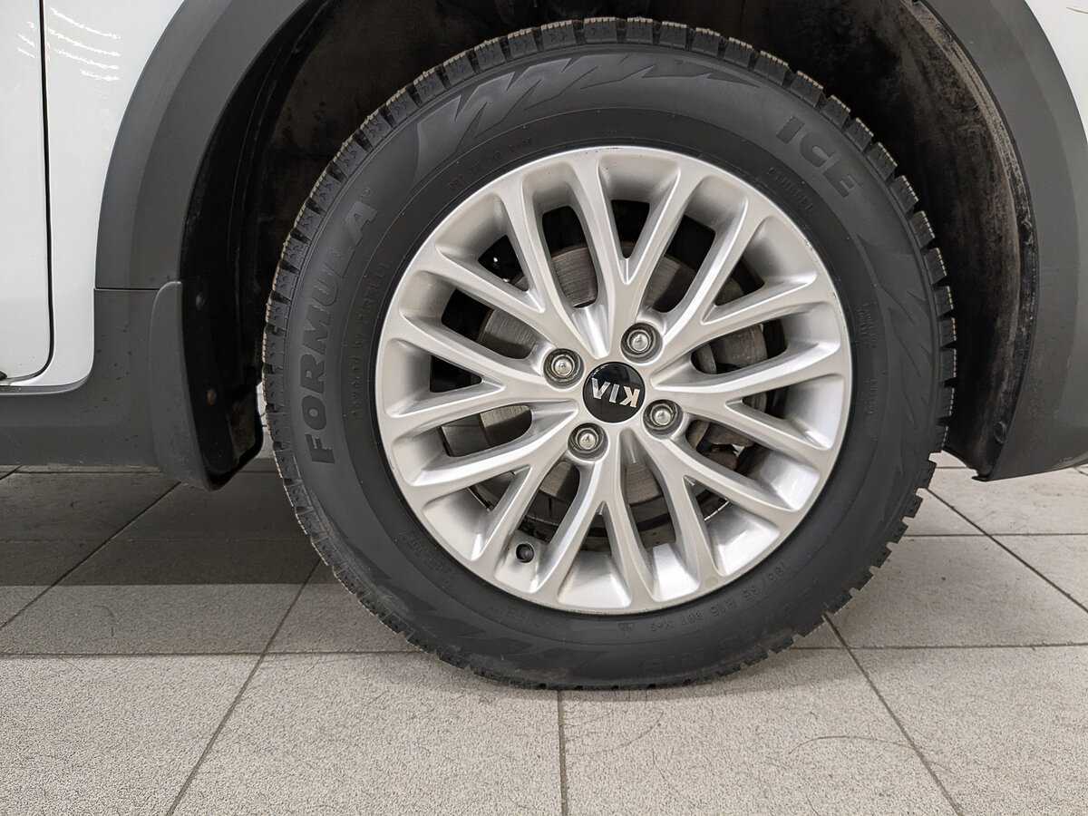 Kia Rio с пробегом — 2020 год. Фото: #11