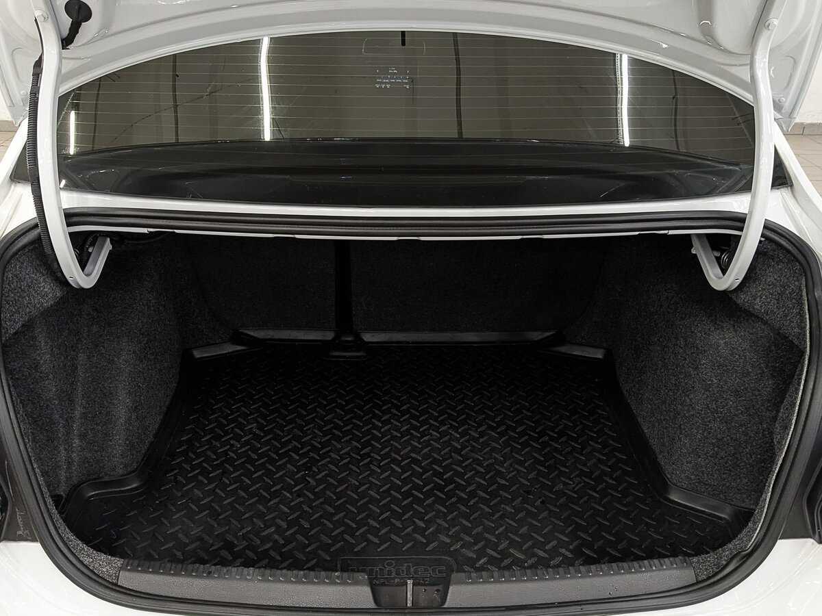 Volkswagen Polo с пробегом — 2018 год. Фото: #9