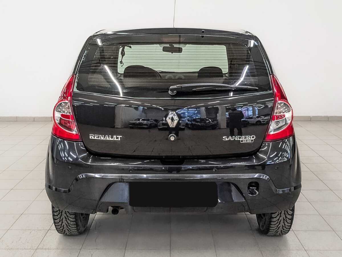 Renault Sandero с пробегом — 2012 год. Фото: #5