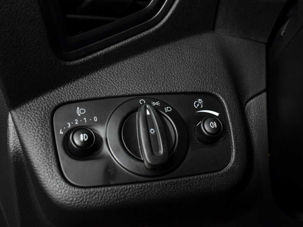 Ford Kuga с пробегом — 2015 год. Фото: #9