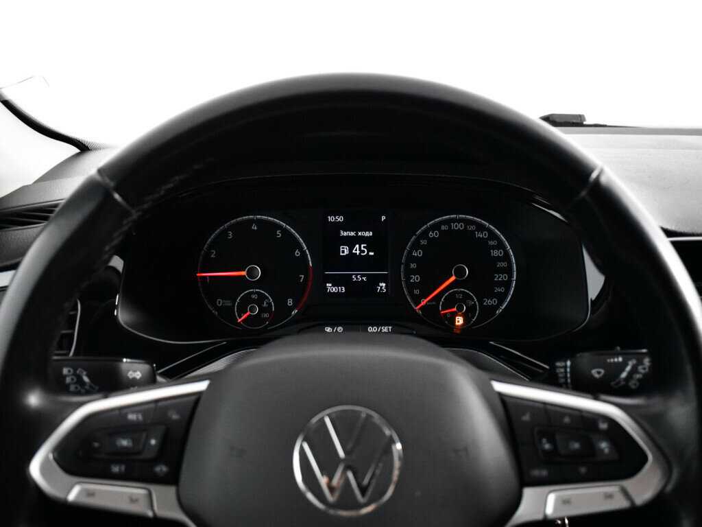 Volkswagen Polo с пробегом — 2021 год. Фото: #10