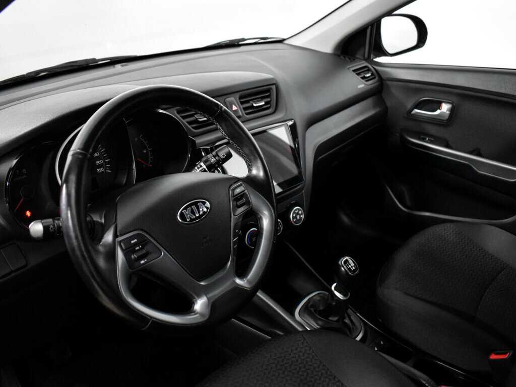 Kia Rio с пробегом — 2016 год. Фото: #8