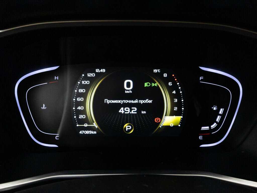 Geely Coolray с пробегом — 2023 год. Фото: #11